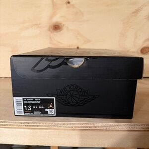 🔥 Air Jordan 1 Mid “Blue Chill” – Men’s Size 13 🔥